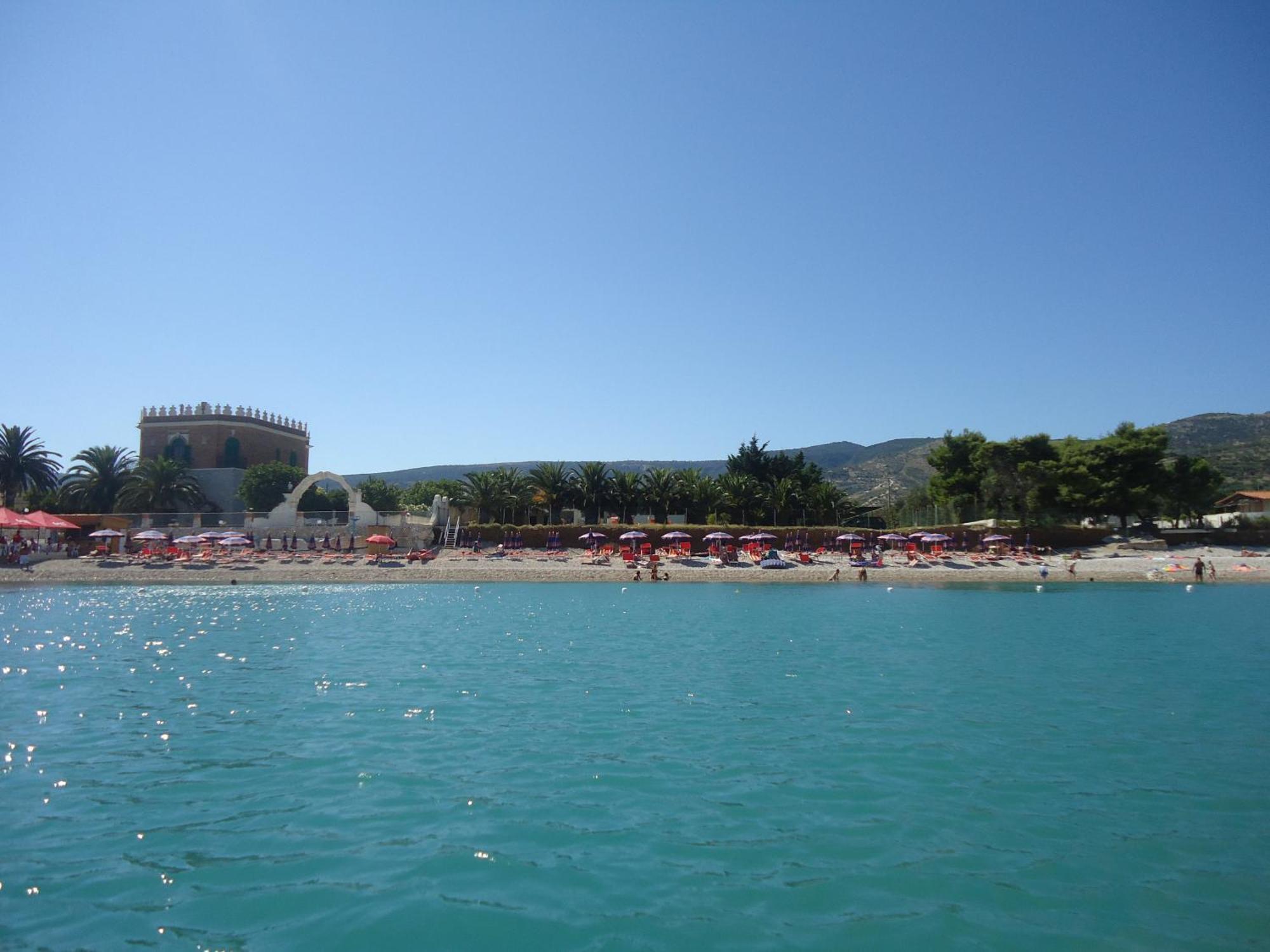 Case Vacanze Uliveto Mattinata Bagian luar foto