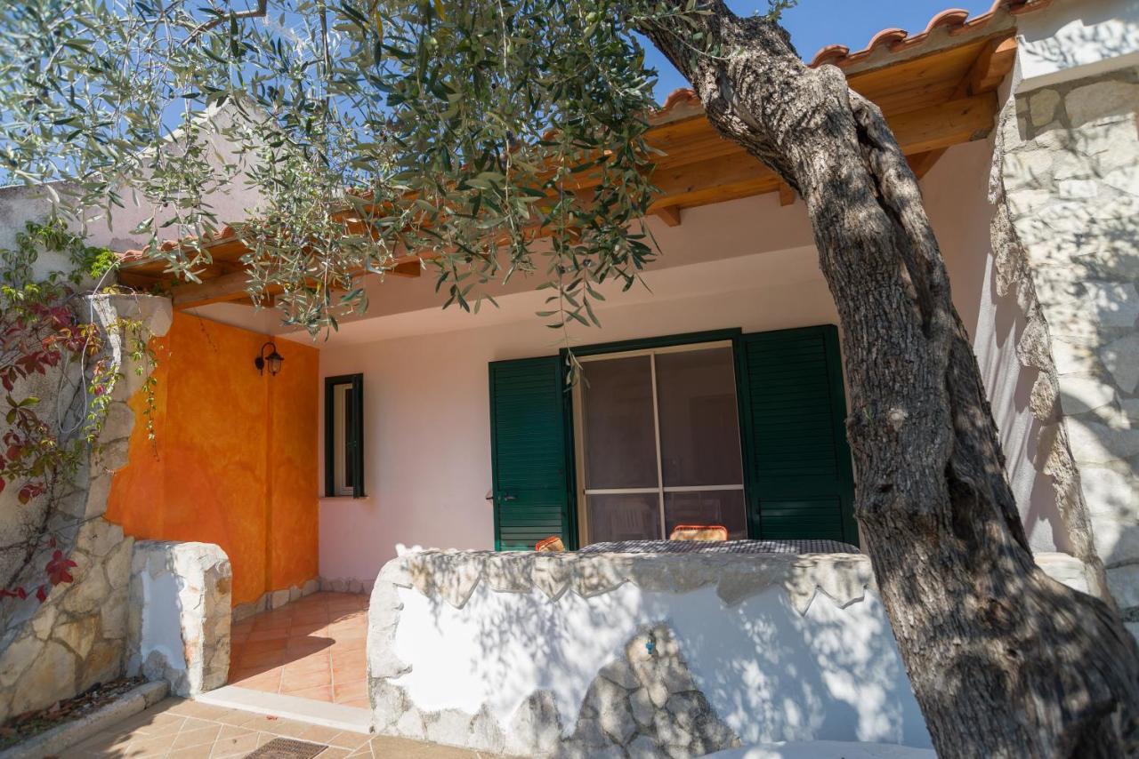 Case Vacanze Uliveto Mattinata Bagian luar foto