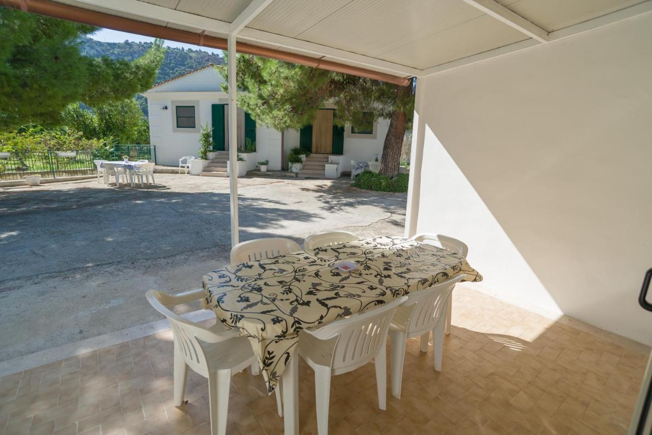 Case Vacanze Uliveto Mattinata Bagian luar foto